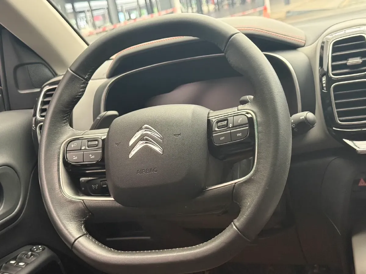2019 Citroen C5 Aircross 1.6T 170HP L4 6AT,autocango,china used car exporter,china ev exporter,chinese used car exporter,chinese used ev exporter