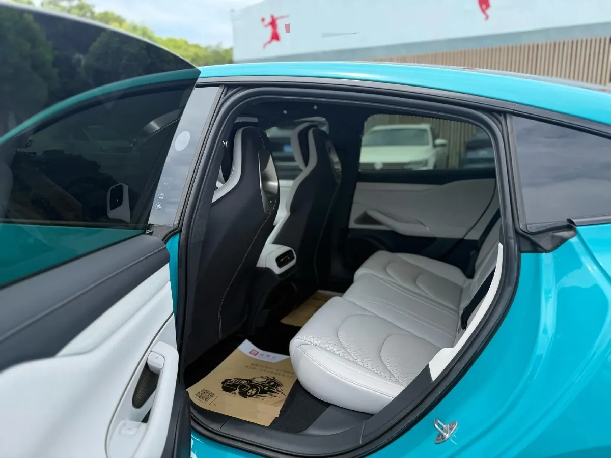 2024 MI SU7 BEV 73.6KWH,autocango,china used car exporter,china ev exporter,chinese used car exporter,chinese used ev exporter