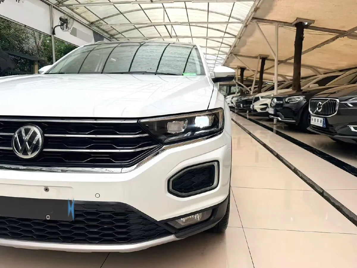 2020 Volkswagen T-Roc 1.4T 150HP L4 7DCT,autocango,china used car exporter,china ev exporter,chinese used car exporter,chinese used ev exporter