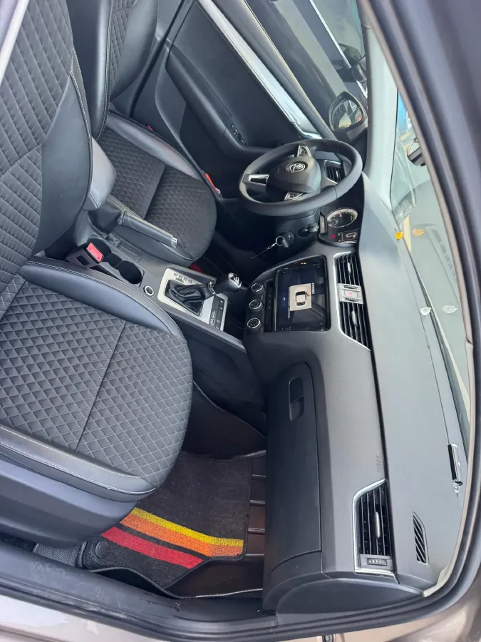 2019 Skoda Octavia 1.5L 116HP L4 6AT,autocango,china used car exporter,china ev exporter,chinese used car exporter,chinese used ev exporter