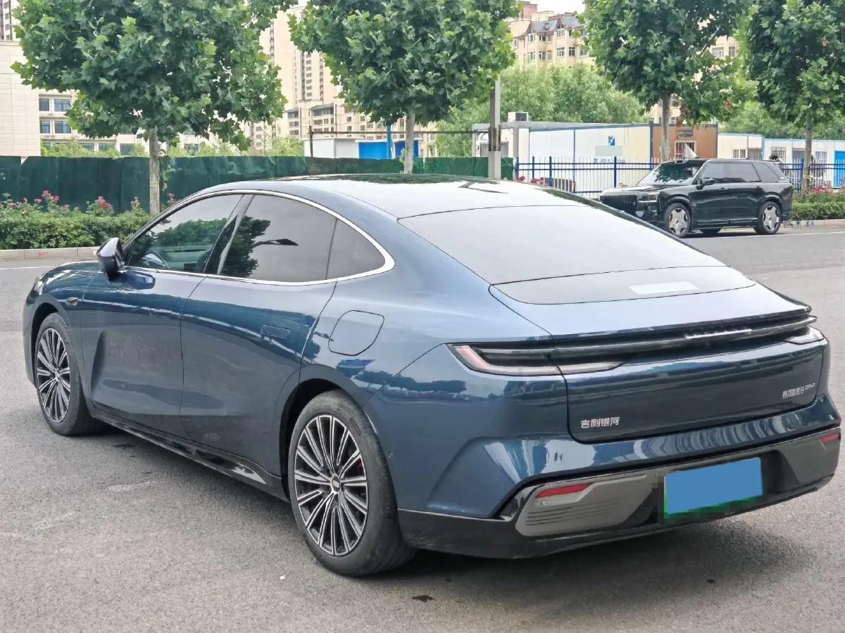 2025 Geely Galaxy Starshine 8 1.5T 163HP L4 3DHT PHEV 27.69KWH,autocango,china used car exporter,china ev exporter,chinese used car exporter,chinese used ev exporter