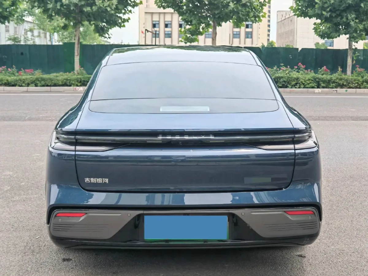2025 Geely Galaxy Starshine 8 1.5T 163HP L4 3DHT PHEV 27.69KWH,autocango,china used car exporter,china ev exporter,chinese used car exporter,chinese used ev exporter