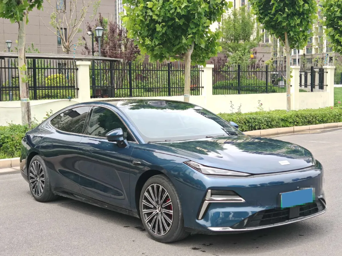 2025 Geely Galaxy Starshine 8 1.5T 163HP L4 3DHT PHEV 27.69KWH,autocango,china used car exporter,china ev exporter,chinese used car exporter,chinese used ev exporter