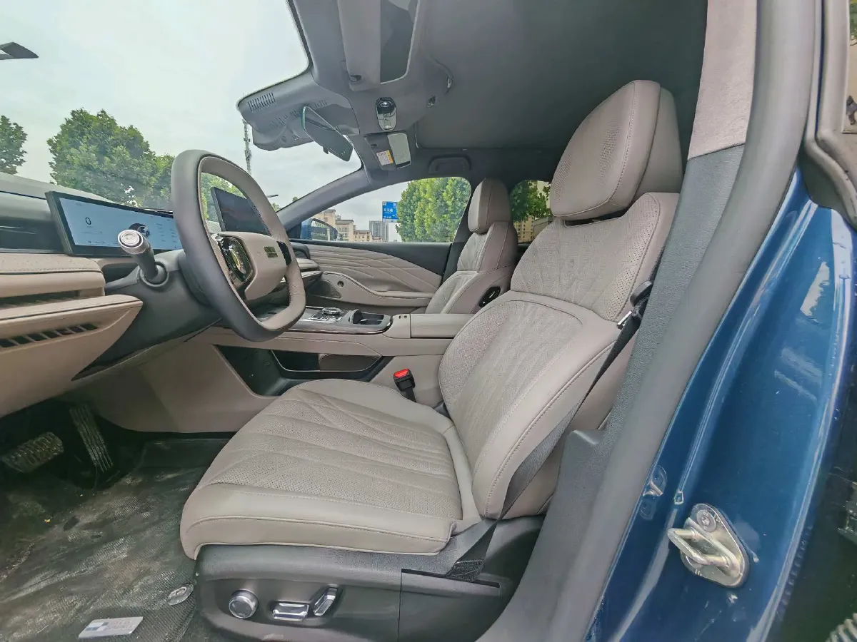 2025 Geely Galaxy Starshine 8 1.5T 163HP L4 3DHT PHEV 27.69KWH,autocango,china used car exporter,china ev exporter,chinese used car exporter,chinese used ev exporter