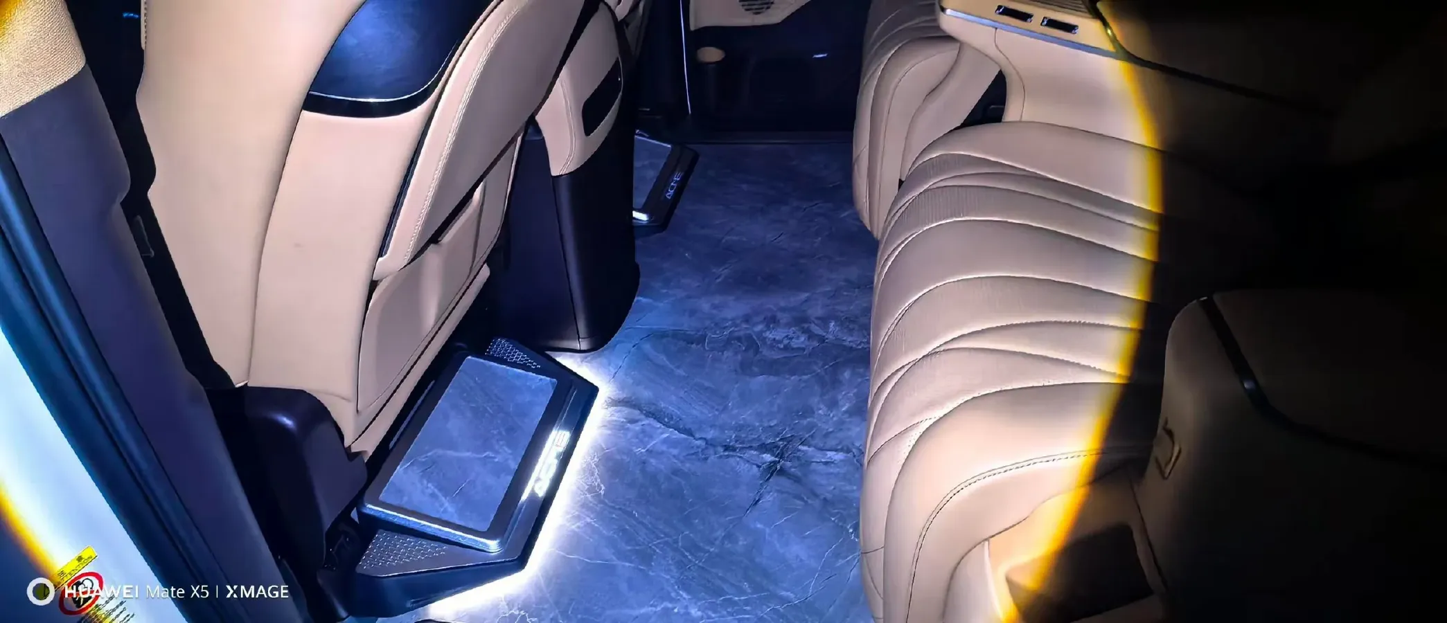 2025 Denza D9 1.5T 156HP L4 E-CVT PHEV 40KWH,autocango,china used car exporter,china ev exporter,chinese used car exporter,chinese used ev exporter