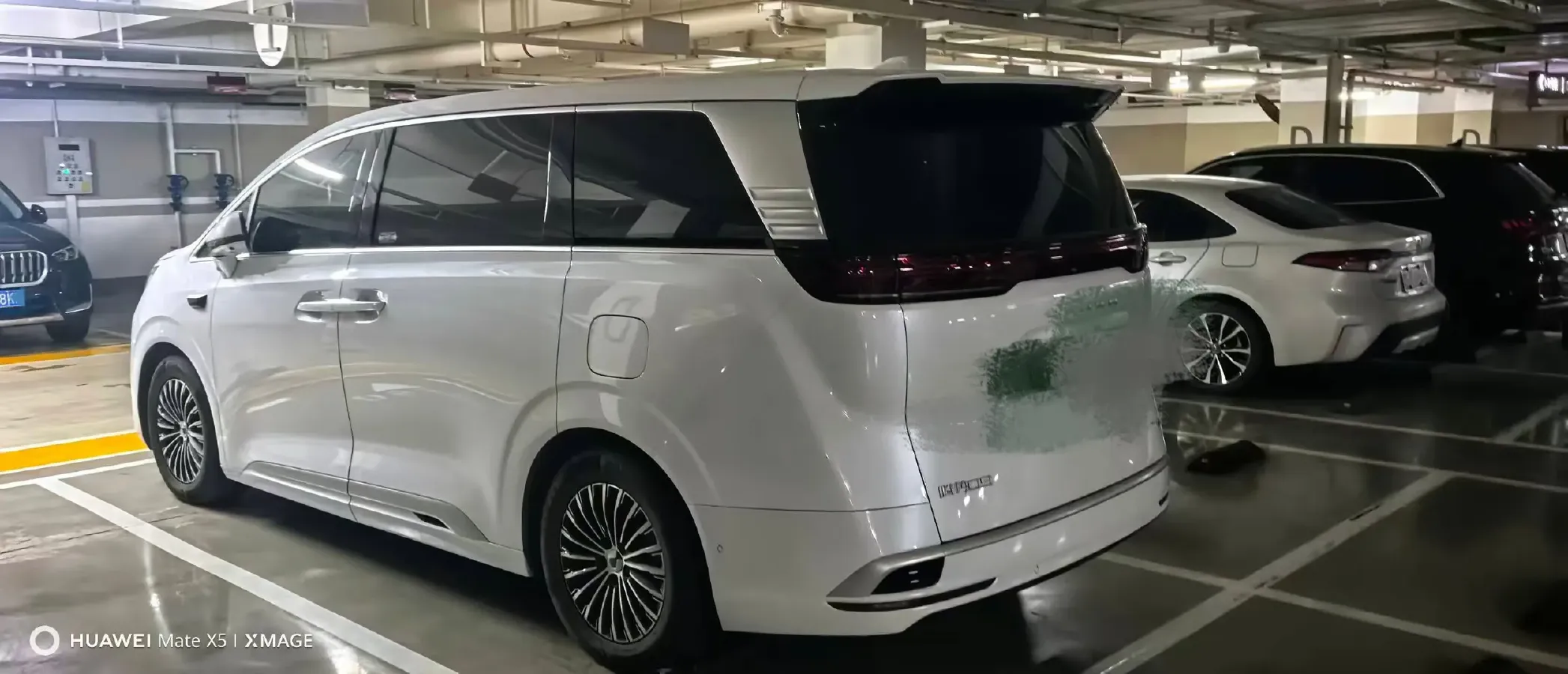 2025 Denza D9 1.5T 156HP L4 E-CVT PHEV 40KWH,autocango,china used car exporter,china ev exporter,chinese used car exporter,chinese used ev exporter