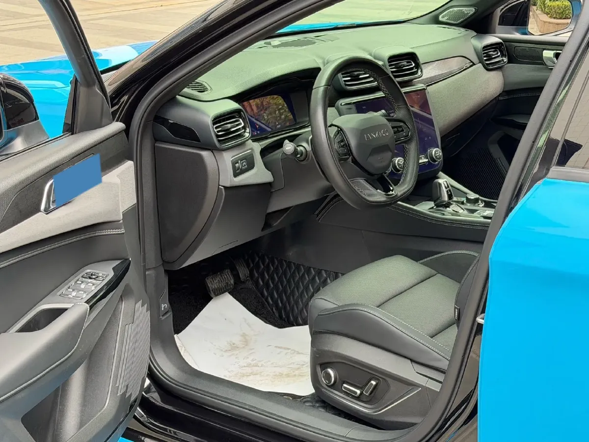 2022 LYNK&CO 03 2.0T 190HP L4 7DCT,autocango,china used car exporter,china ev exporter,chinese used car exporter,chinese used ev exporter