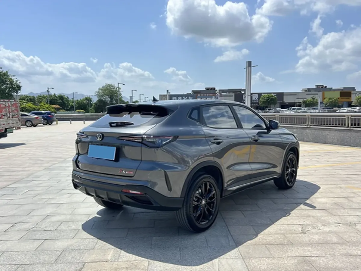 2025 ChangAn X5 PLUS 1.5T 188HP L4 7DCT,autocango,china used car exporter,china ev exporter,chinese used car exporter,chinese used ev exporter
