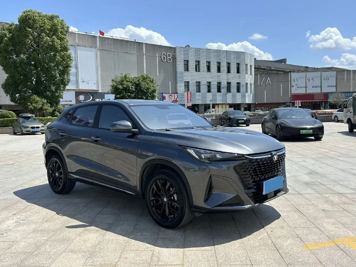 2025 ChangAn X5 PLUS 1.5T 188HP L4 7DCT,autocango,china used car exporter,china ev exporter,chinese used car exporter,chinese used ev exporter