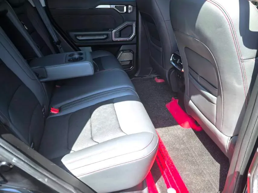 2023 Jetour Traveller 2.0T 254HP L4 8AT,autocango,china used car exporter,china ev exporter,chinese used car exporter,chinese used ev exporter