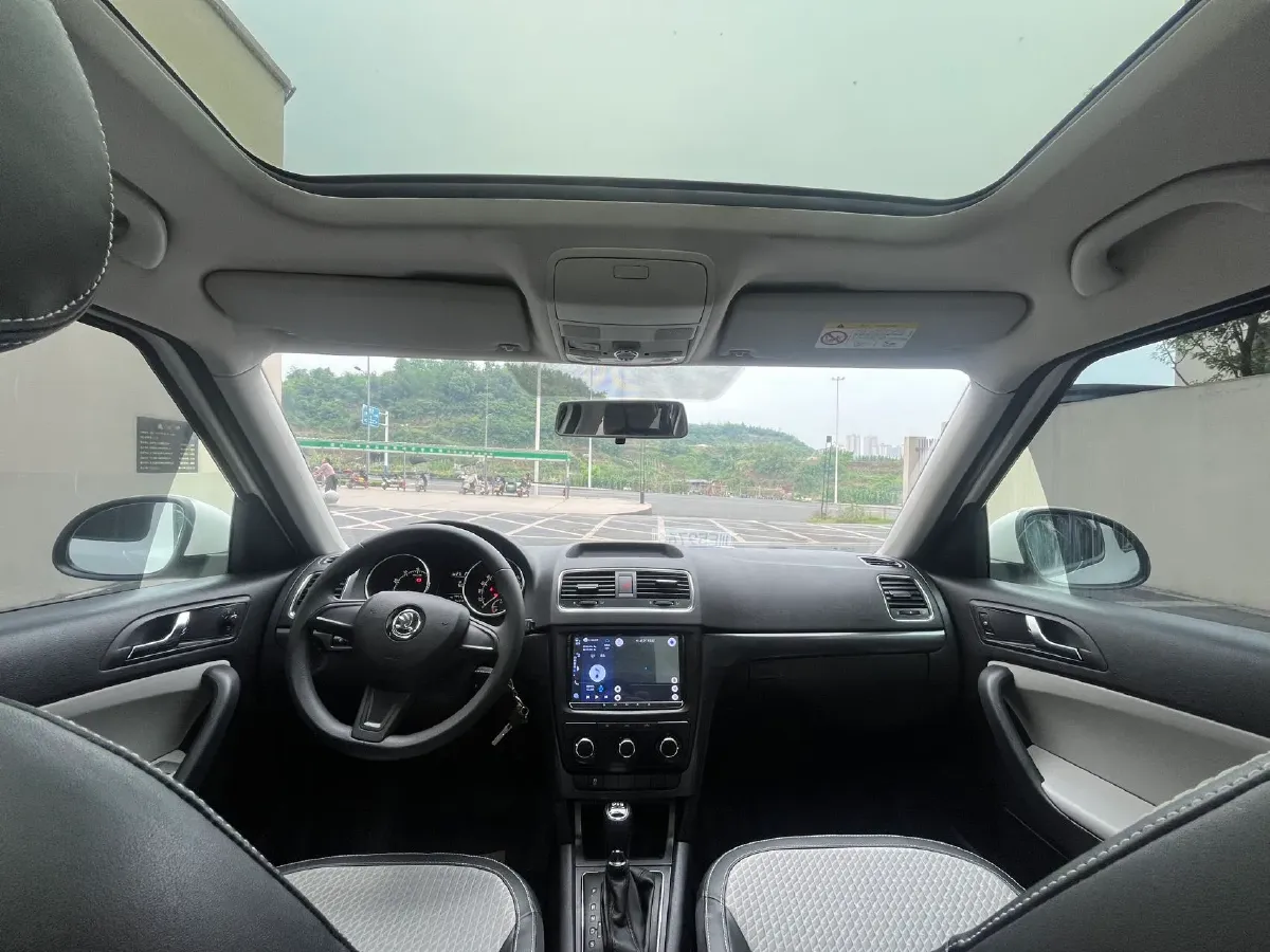 2017 Skoda Yeti 1.4T 150HP L4 7DCT,autocango,china used car exporter,china ev exporter,chinese used car exporter,chinese used ev exporter