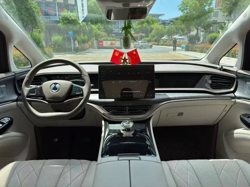 2022 HongQi HS7 3.0T 337HP V6 8AT,autocango,china used car exporter,china ev exporter,chinese used car exporter,chinese used ev exporter