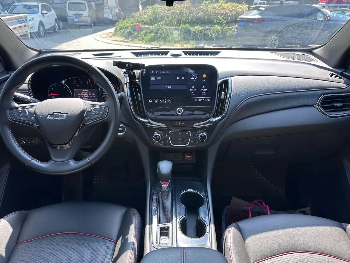 2023 Chevrolet Equinox 2.0T 237HP L4 9AT,autocango,china used car exporter,china ev exporter,chinese used car exporter,chinese used ev exporter