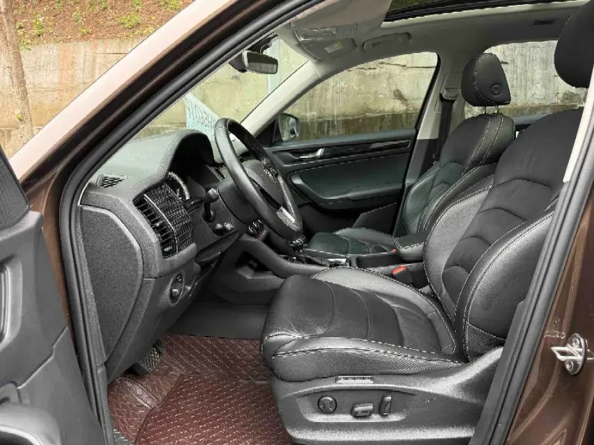 2018 Skoda Kodiak 2.0T 186HP L4 7DCT,autocango,china used car exporter,china ev exporter,chinese used car exporter,chinese used ev exporter