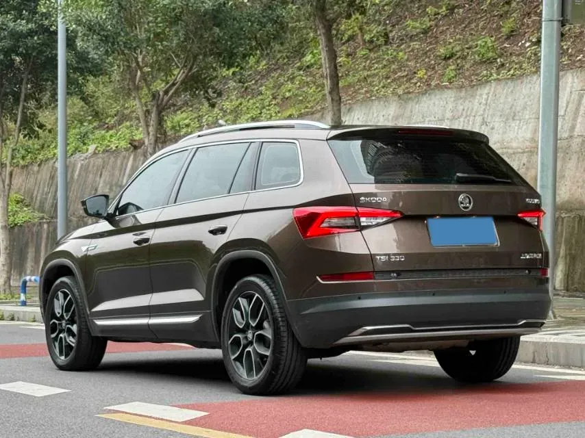 2018 Skoda Kodiak 2.0T 186HP L4 7DCT,autocango,china used car exporter,china ev exporter,chinese used car exporter,chinese used ev exporter