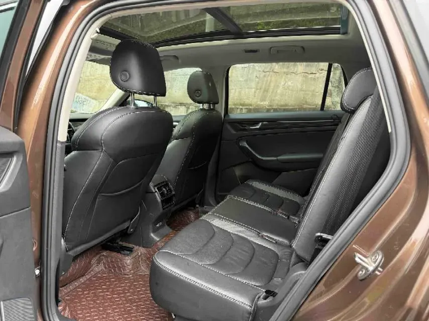 2018 Skoda Kodiak 2.0T 186HP L4 7DCT,autocango,china used car exporter,china ev exporter,chinese used car exporter,chinese used ev exporter