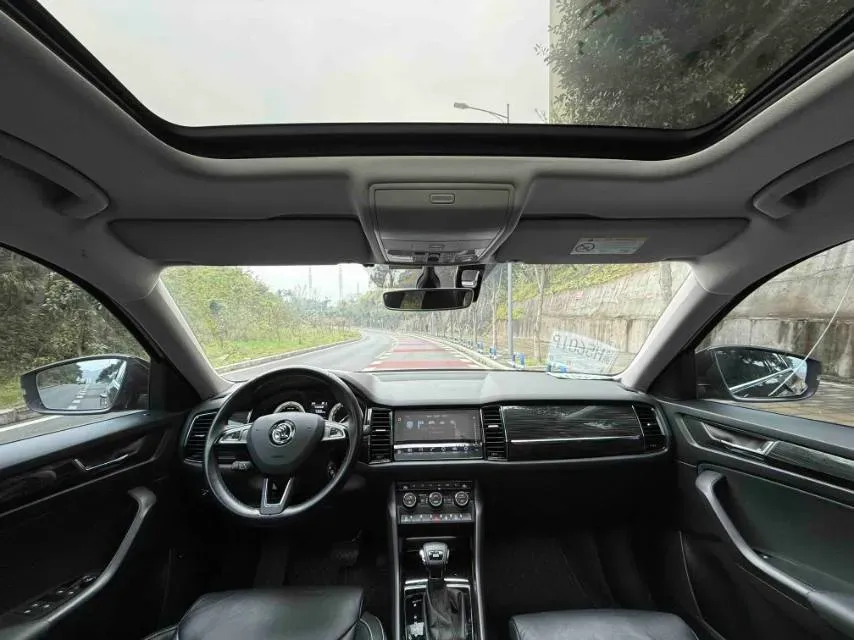 2018 Skoda Kodiak 2.0T 186HP L4 7DCT,autocango,china used car exporter,china ev exporter,chinese used car exporter,chinese used ev exporter