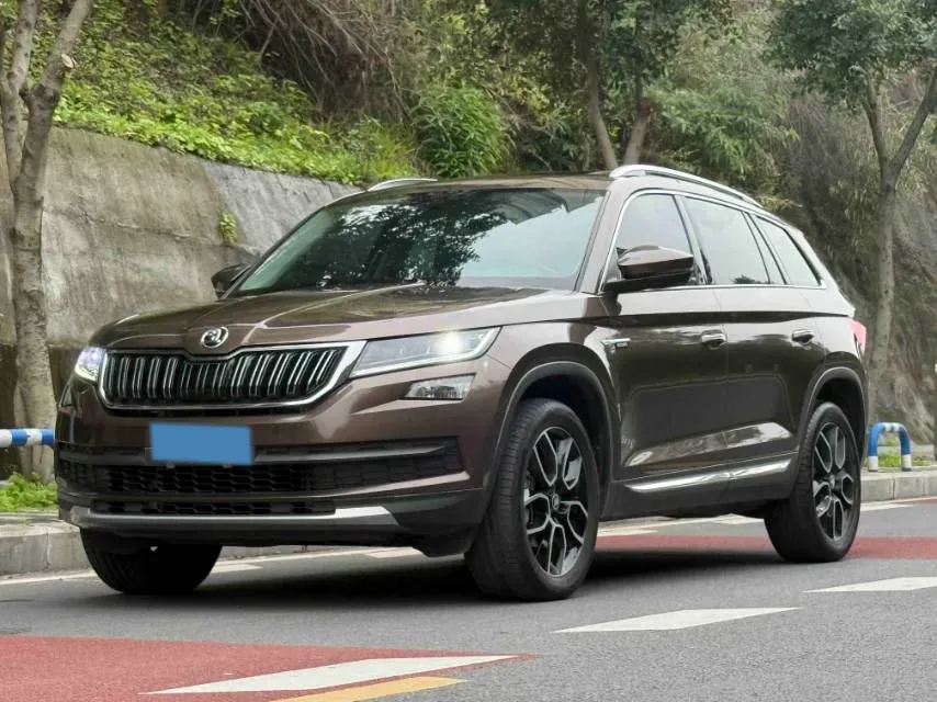 2018 Skoda Kodiak 2.0T 186HP L4 7DCT,autocango,china used car exporter,china ev exporter,chinese used car exporter,chinese used ev exporter