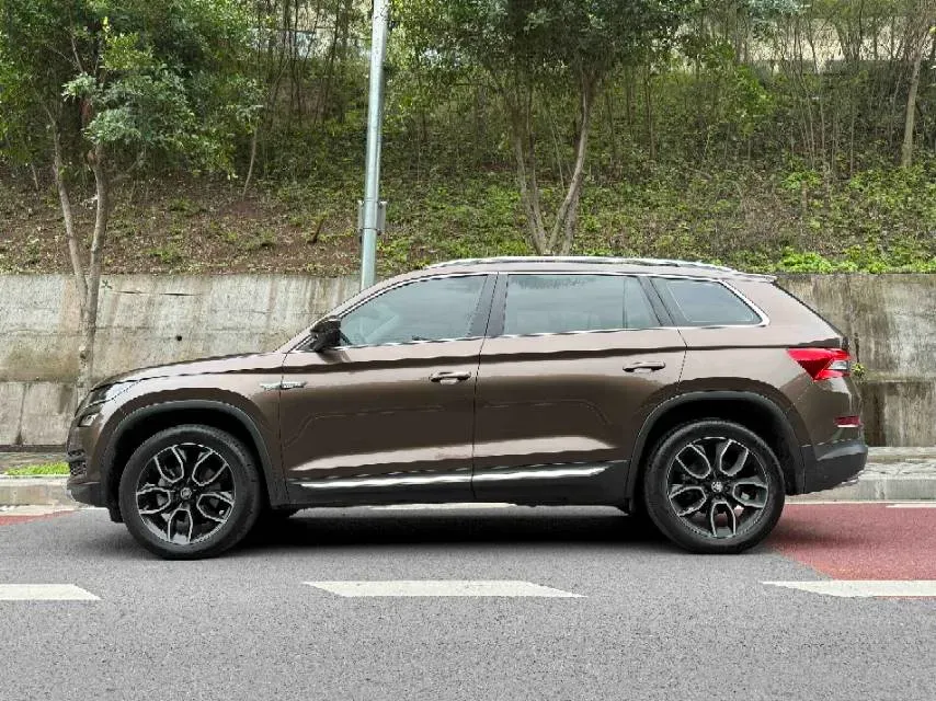 2018 Skoda Kodiak 2.0T 186HP L4 7DCT,autocango,china used car exporter,china ev exporter,chinese used car exporter,chinese used ev exporter
