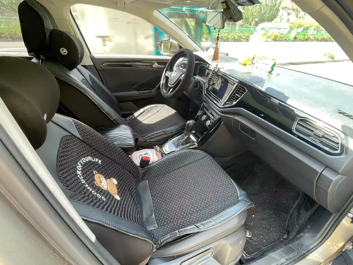 2019 Volkswagen T-Roc 1.4T 150HP L4 7DCT,autocango,china used car exporter,china ev exporter,chinese used car exporter,chinese used ev exporter