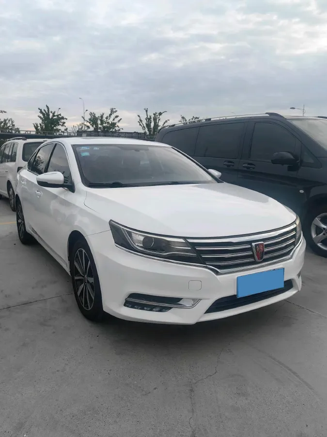 2018 Roewe i6 1.5T 169HP L4 7DCT,autocango,china used car exporter,china ev exporter,chinese used car exporter,chinese used ev exporter