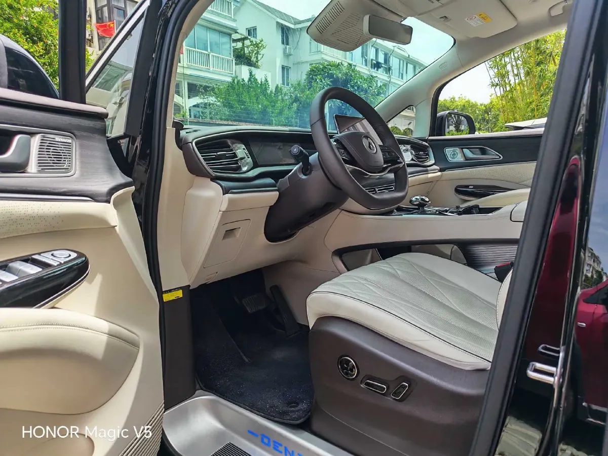 2024 Denza D9 1.5T 139HP L4 E-CVT PHEV 40KWH,autocango,china used car exporter,china ev exporter,chinese used car exporter,chinese used ev exporter