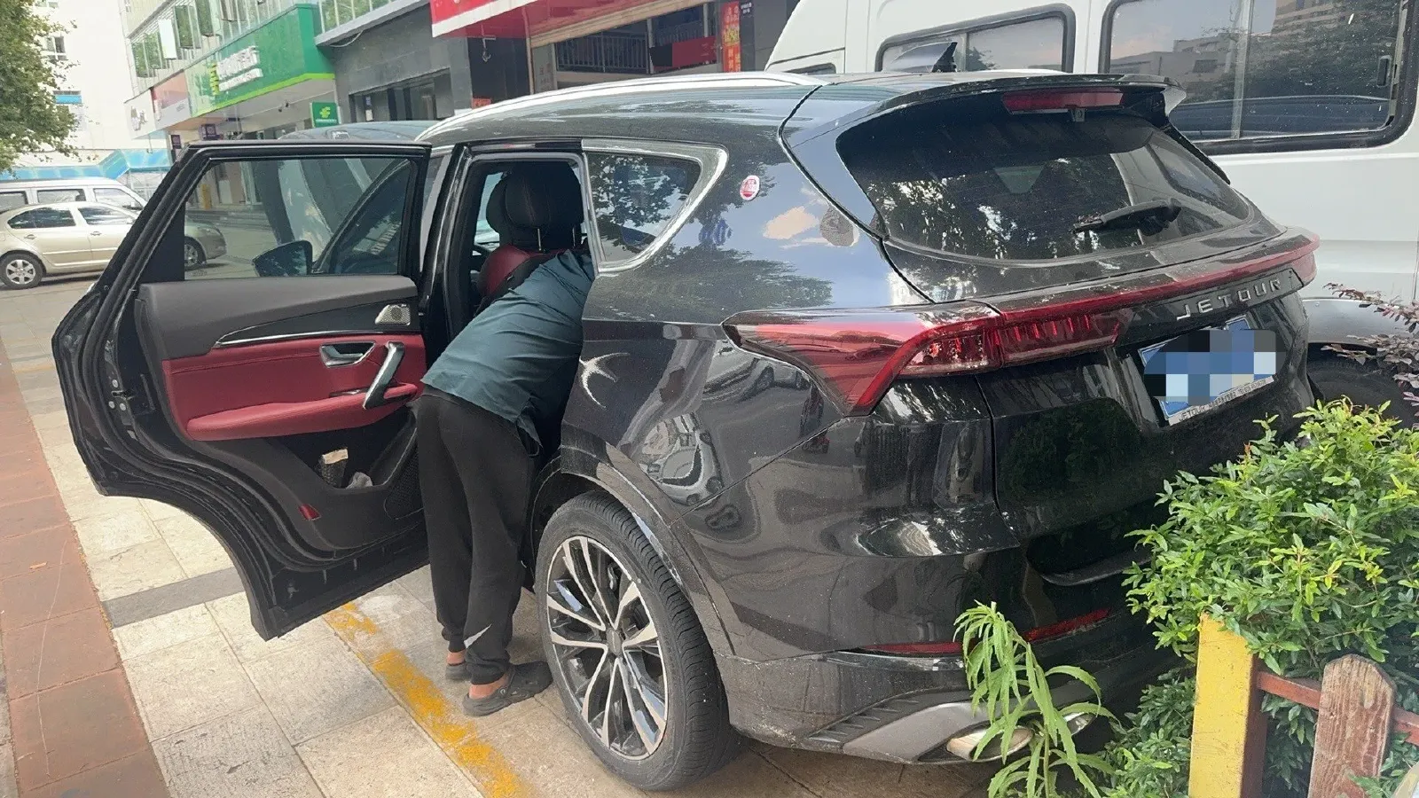 2021 Jetour X70 Plus 1.6T 197HP L4 7DCT,autocango,china used car exporter,china ev exporter,chinese used car exporter,chinese used ev exporter
