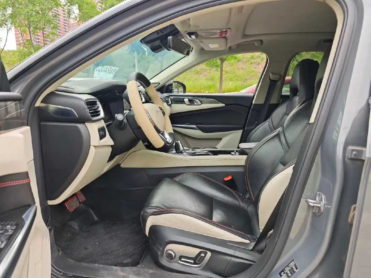 2018 Toyota C-HR 2.0L 171HP L4 CVT,autocango,china used car exporter,china ev exporter,chinese used car exporter,chinese used ev exporter