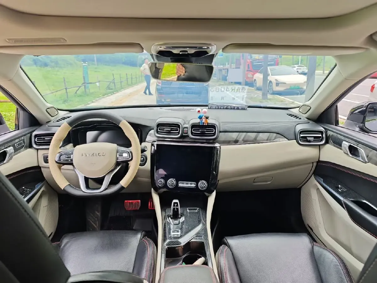 2018 Toyota C-HR 2.0L 171HP L4 CVT,autocango,china used car exporter,china ev exporter,chinese used car exporter,chinese used ev exporter