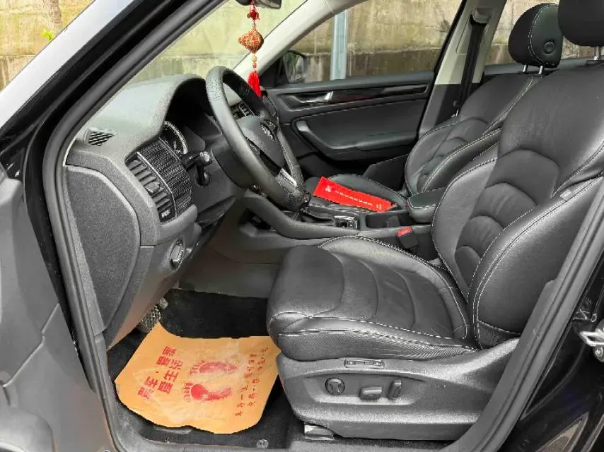 2018 Skoda Kodiak 1.8T 180HP L4 7DCT,autocango,china used car exporter,china ev exporter,chinese used car exporter,chinese used ev exporter