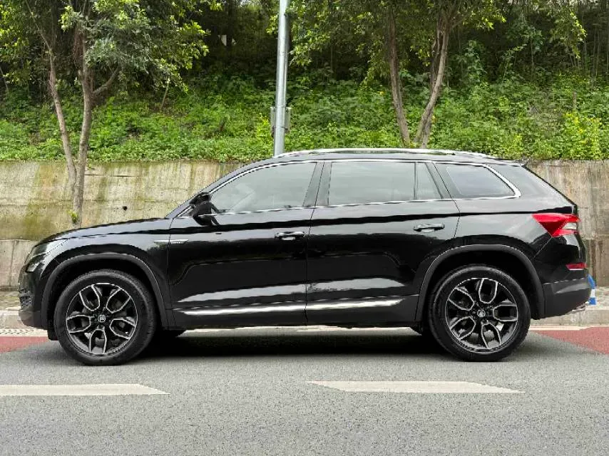 2018 Skoda Kodiak 1.8T 180HP L4 7DCT,autocango,china used car exporter,china ev exporter,chinese used car exporter,chinese used ev exporter