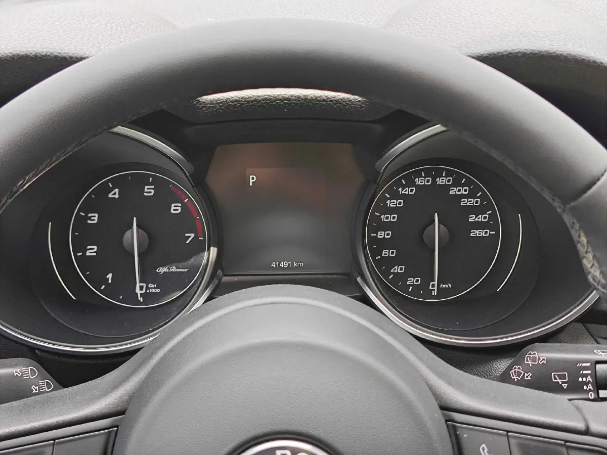 2017 Jaguar XE 2.0T 240HP L4 8AT,autocango,china used car exporter,china ev exporter,chinese used car exporter,chinese used ev exporter