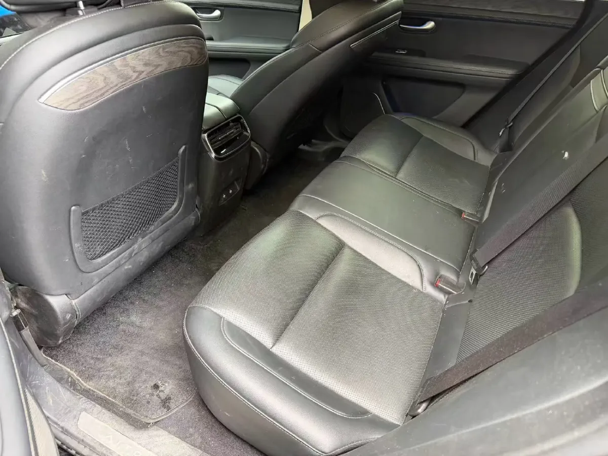 2022 AITO AITO M5 Range Extended 125HP REEV 40KWH,autocango,china used car exporter,china ev exporter,chinese used car exporter,chinese used ev exporter
