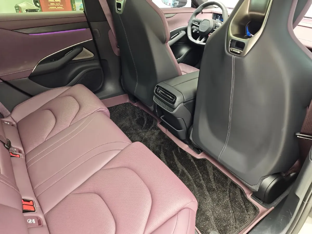 2024 MI SU7 BEV 101KWH,autocango,china used car exporter,china ev exporter,chinese used car exporter,chinese used ev exporter