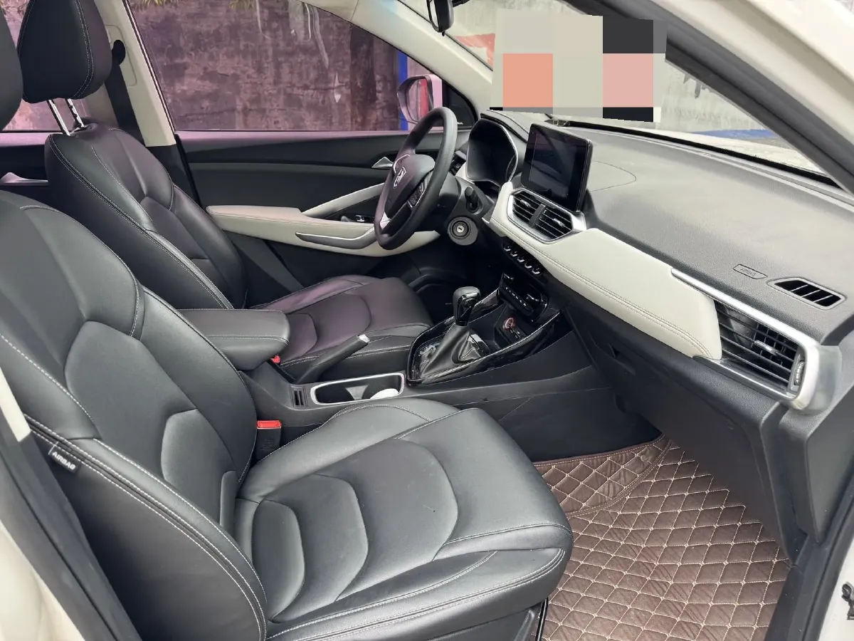 2018 BaoJun 530 1.5T 150HP L4 6DCT,autocango,china used car exporter,china ev exporter,chinese used car exporter,chinese used ev exporter