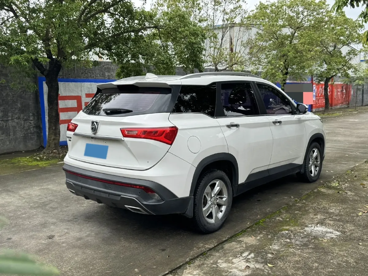 2018 BaoJun 530 1.5T 150HP L4 6DCT,autocango,china used car exporter,china ev exporter,chinese used car exporter,chinese used ev exporter