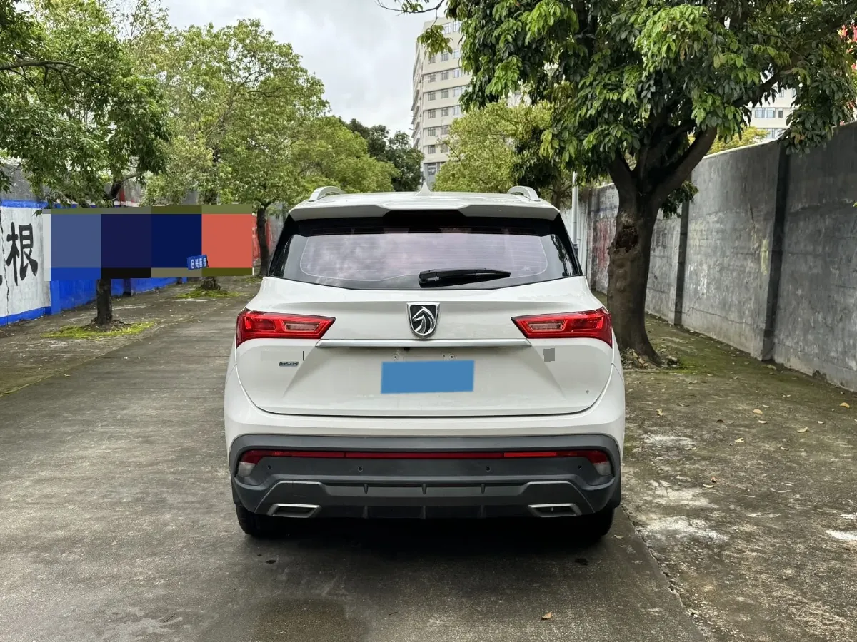 2018 BaoJun 530 1.5T 150HP L4 6DCT,autocango,china used car exporter,china ev exporter,chinese used car exporter,chinese used ev exporter