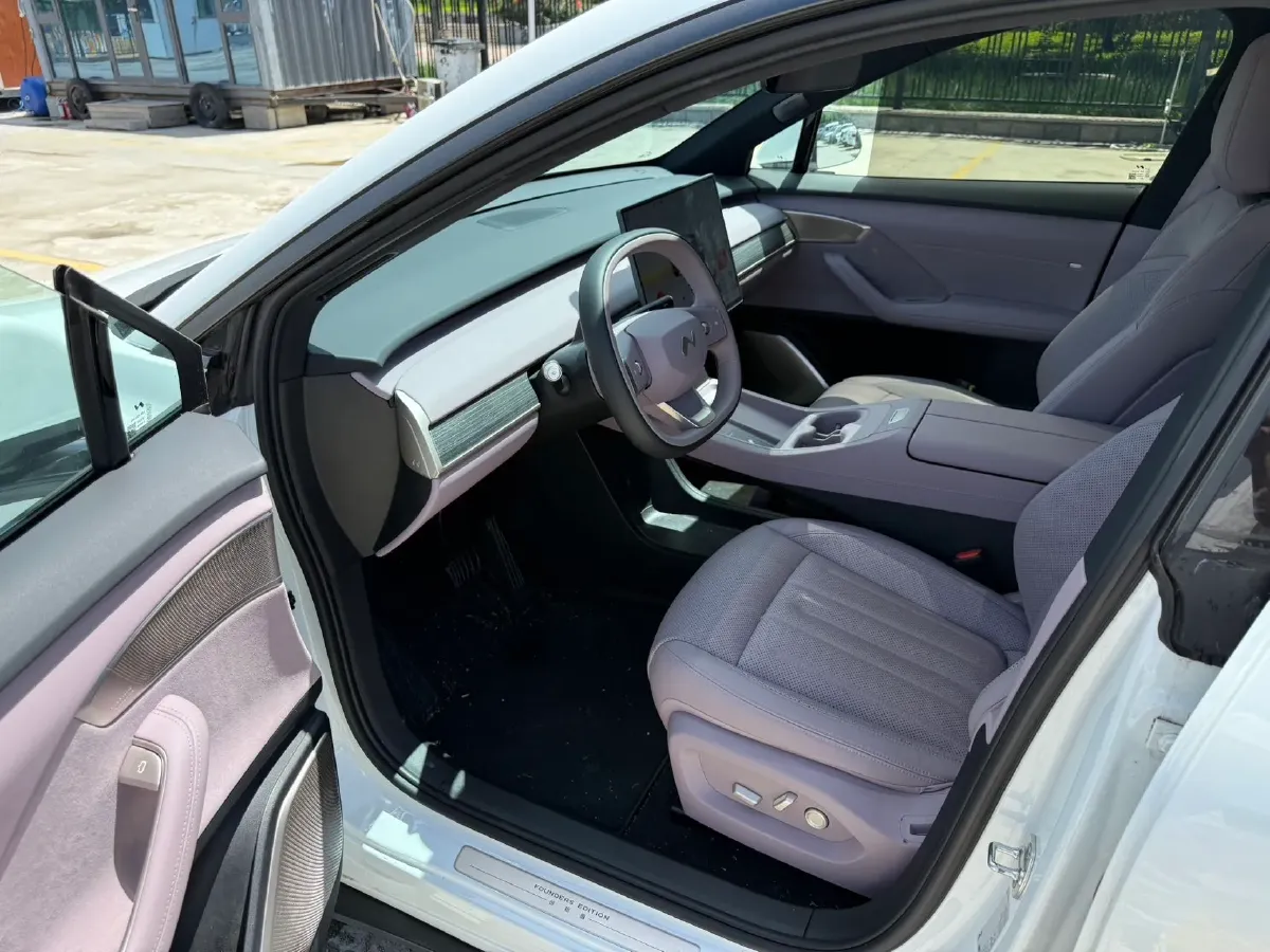 2024 ONVO L60 BEV 60KWH,autocango,china used car exporter,china ev exporter,chinese used car exporter,chinese used ev exporter