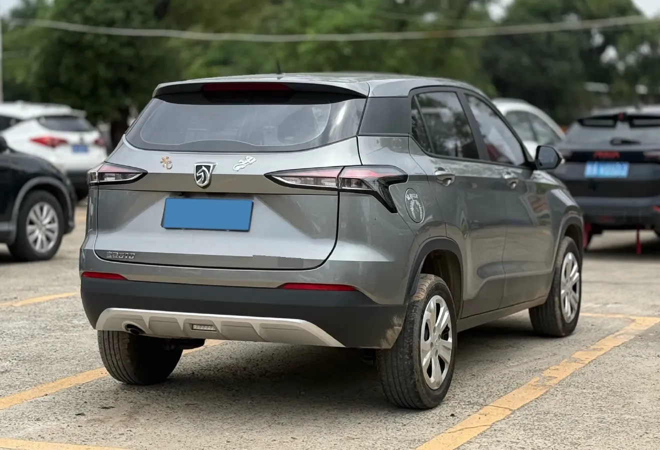 2018 BaoJun 530 1.5T 150HP L4 6MT,autocango,china used car exporter,china ev exporter,chinese used car exporter,chinese used ev exporter
