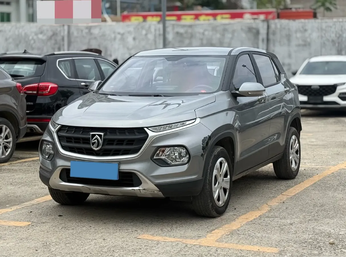 2018 BaoJun 530 1.5T 150HP L4 6MT,autocango,china used car exporter,china ev exporter,chinese used car exporter,chinese used ev exporter