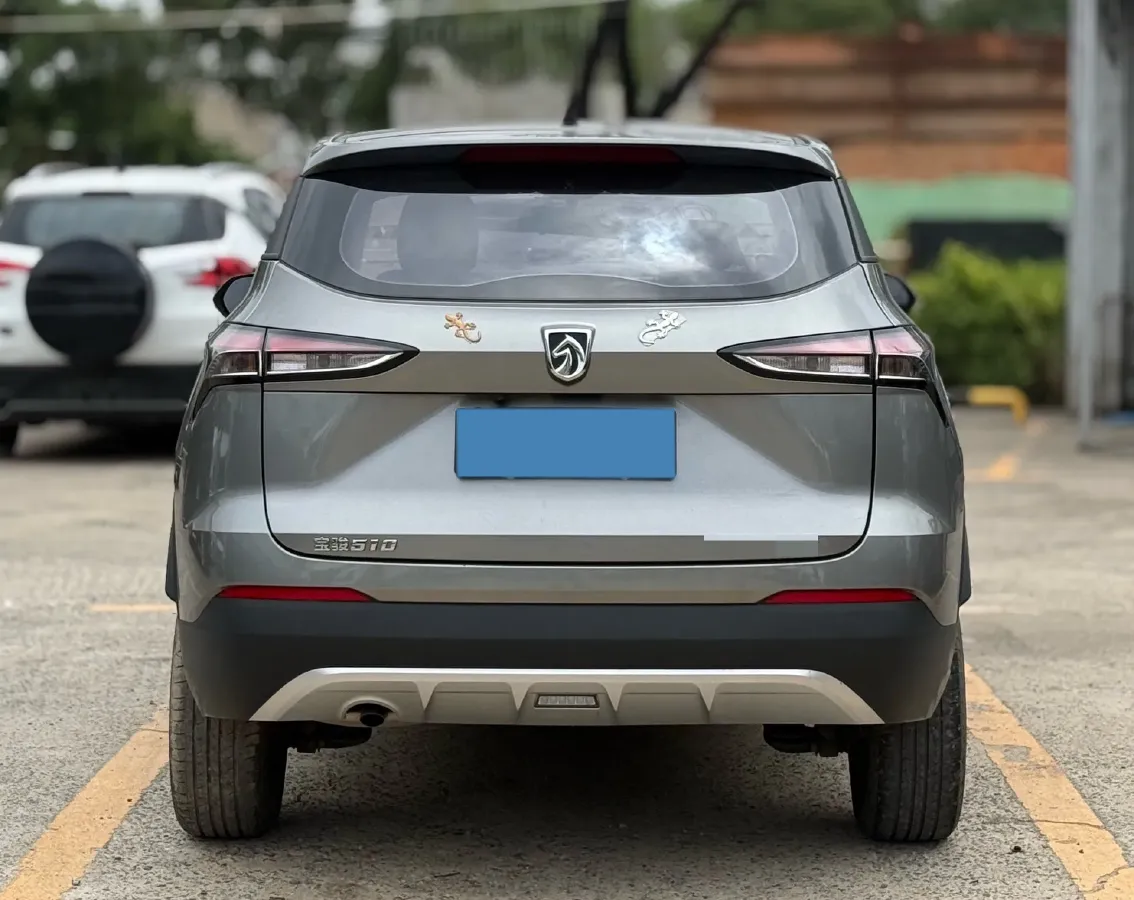 2018 BaoJun 530 1.5T 150HP L4 6MT,autocango,china used car exporter,china ev exporter,chinese used car exporter,chinese used ev exporter
