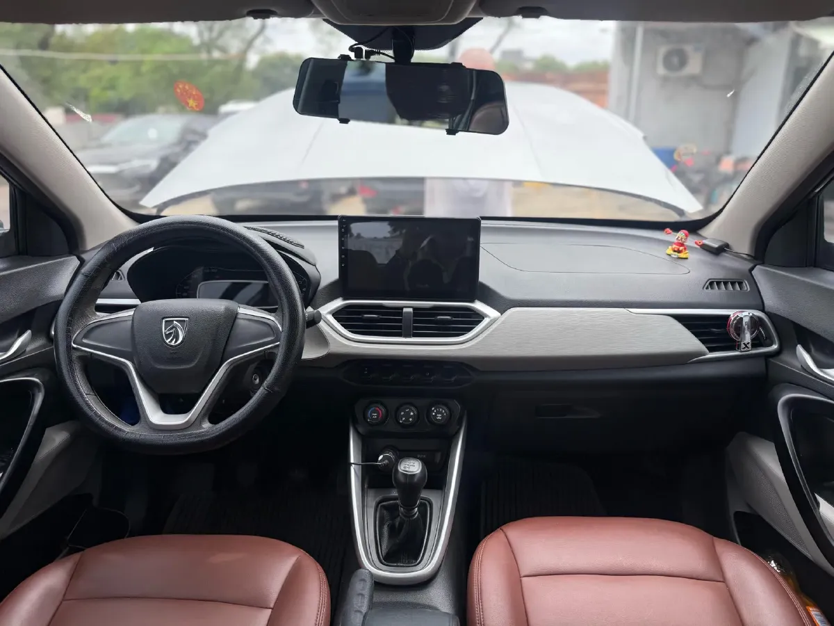2018 BaoJun 530 1.5T 150HP L4 6MT,autocango,china used car exporter,china ev exporter,chinese used car exporter,chinese used ev exporter