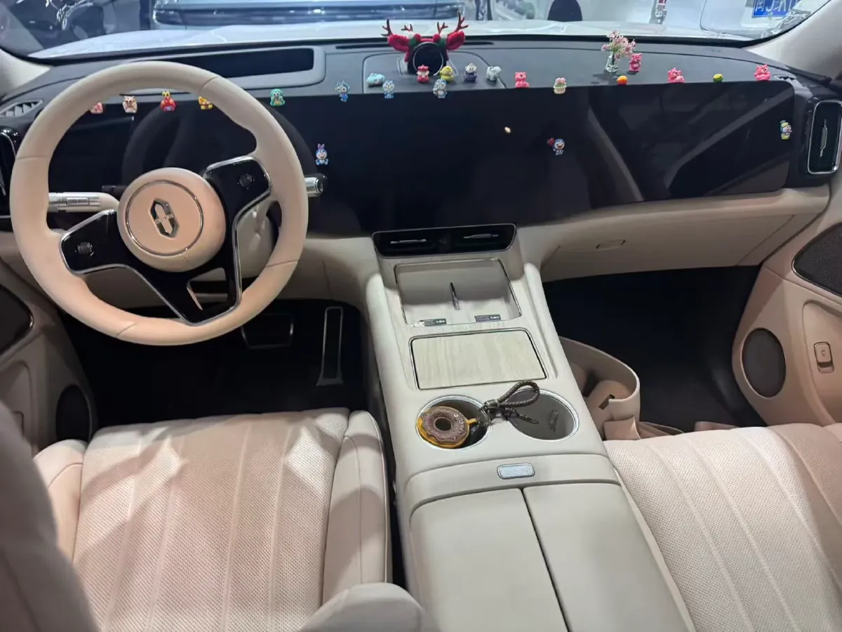 2025 AITO AITO M8 REEV 160HP REEV 53.4KWH,autocango,china used car exporter,china ev exporter,chinese used car exporter,chinese used ev exporter