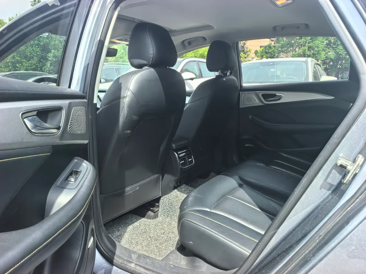 2020 Roewe i6 MAX 1.5T 169HP L4 AMT PHEV,autocango,china used car exporter,china ev exporter,chinese used car exporter,chinese used ev exporter