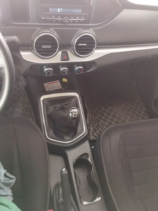 2021 Dongfeng RuiQi 2.4L 158HP L4 5MT,autocango,china used car exporter,china ev exporter,chinese used car exporter,chinese used ev exporter