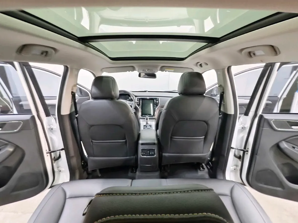 2020 Roewe i6 1.5T 169HP L4 7DCT,autocango,china used car exporter,china ev exporter,chinese used car exporter,chinese used ev exporter