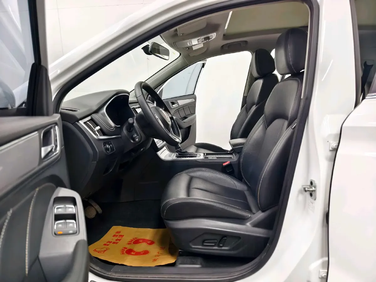 2020 Roewe i6 1.5T 169HP L4 7DCT,autocango,china used car exporter,china ev exporter,chinese used car exporter,chinese used ev exporter