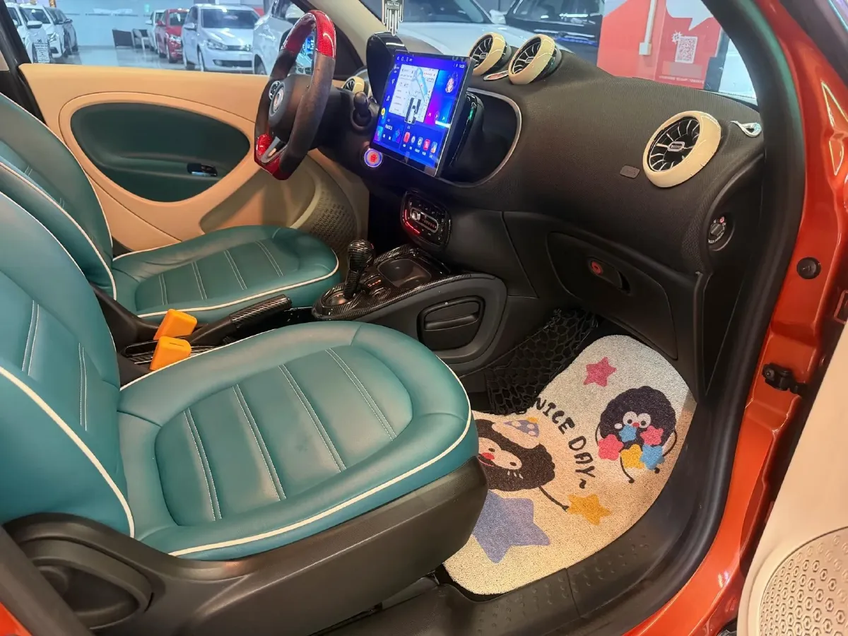 2016 Smart smart forfour 1.0L 71HP L3 6DCT,autocango,china used car exporter,china ev exporter,chinese used car exporter,chinese used ev exporter