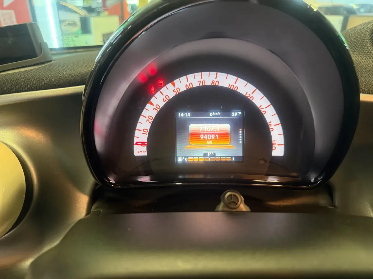 2016 Smart smart forfour 1.0L 71HP L3 6DCT,autocango,china used car exporter,china ev exporter,chinese used car exporter,chinese used ev exporter