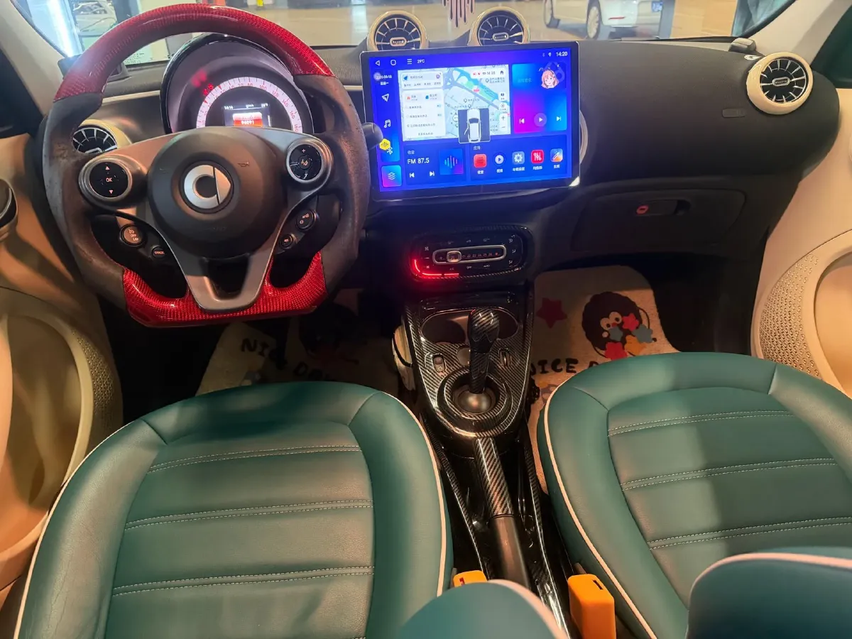 2016 Smart smart forfour 1.0L 71HP L3 6DCT,autocango,china used car exporter,china ev exporter,chinese used car exporter,chinese used ev exporter
